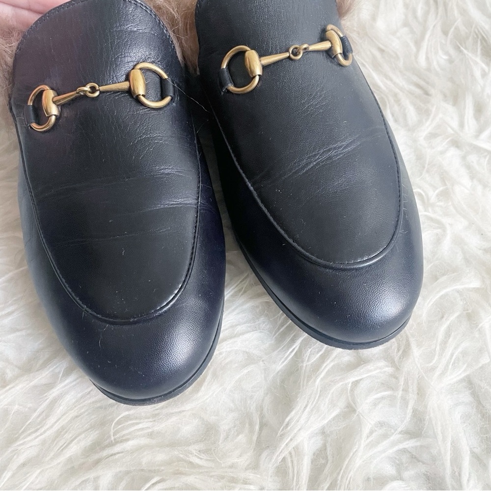 Gucci Jordaan Fur Lined Leather Horsebit Loafer
Black 39.5 - Picture 9 of 10